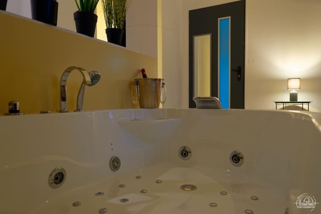 Suite Le Cocoon & Spa By Nancyintimelounge Buitenkant foto